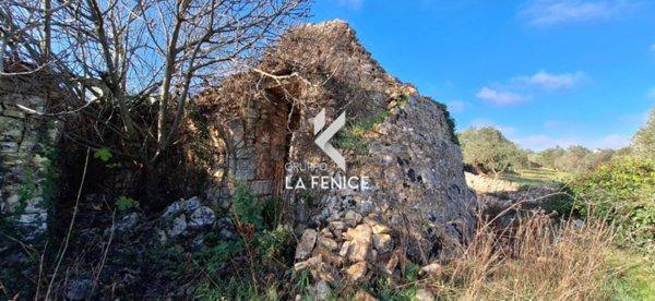 rudere in vendita a Locorotondo