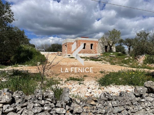 casa indipendente in vendita a Locorotondo