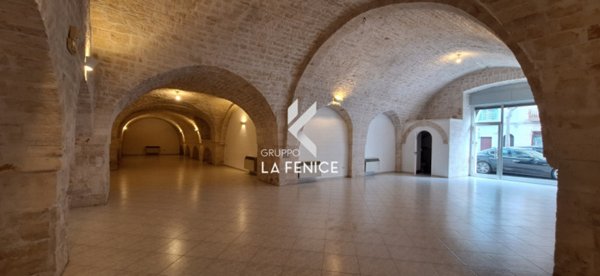 locale commerciale in vendita a Locorotondo