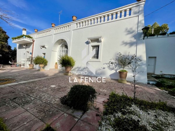 casa indipendente in vendita a Locorotondo
