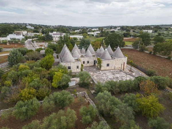 casa indipendente in vendita a Locorotondo