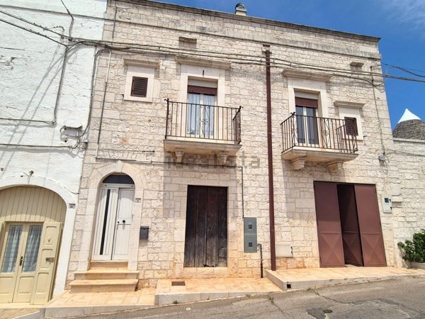 casa indipendente in vendita a Locorotondo in zona Trito