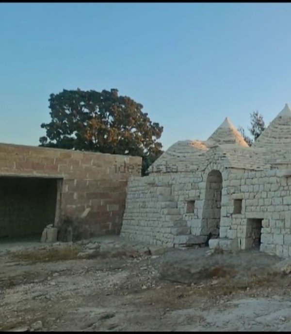 casa indipendente in vendita a Locorotondo