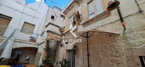 casa indipendente in vendita a Locorotondo