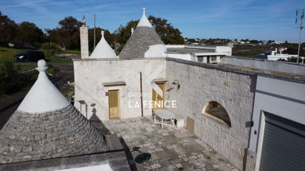 casa indipendente in vendita a Locorotondo