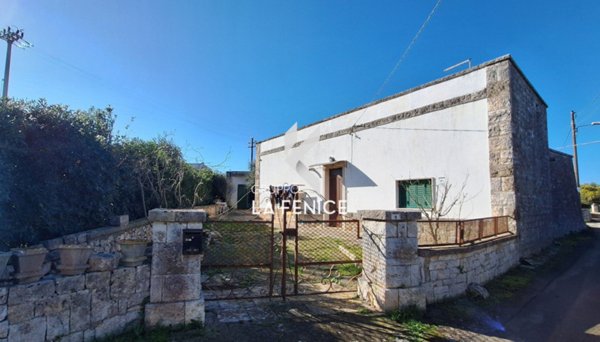 casa indipendente in vendita a Locorotondo