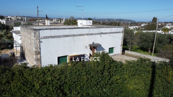 casa indipendente in vendita a Locorotondo