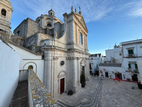 casa indipendente in vendita a Locorotondo