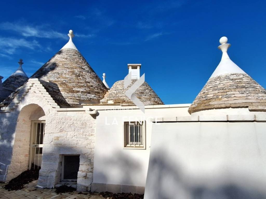 casa indipendente in vendita a Locorotondo