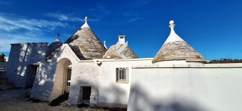 casa indipendente in vendita a Locorotondo