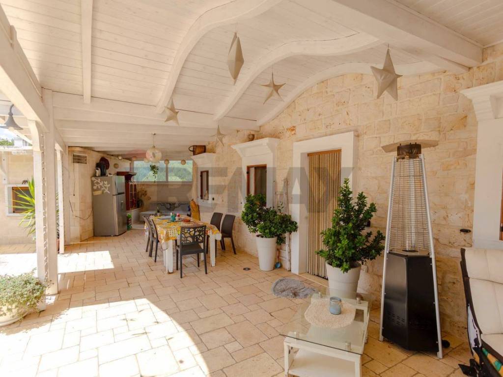 casa indipendente in vendita a Locorotondo