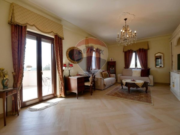 casa indipendente in vendita a Locorotondo