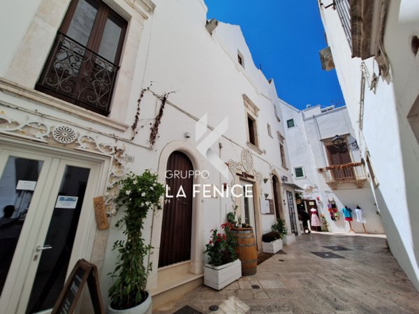 casa indipendente in vendita a Locorotondo