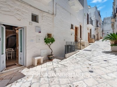 casa indipendente in vendita a Locorotondo