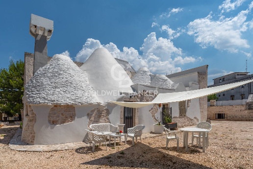 casa indipendente in vendita a Locorotondo