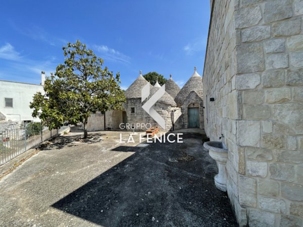 casa indipendente in vendita a Locorotondo