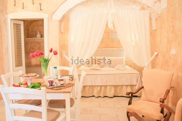 esavano in vendita a Locorotondo