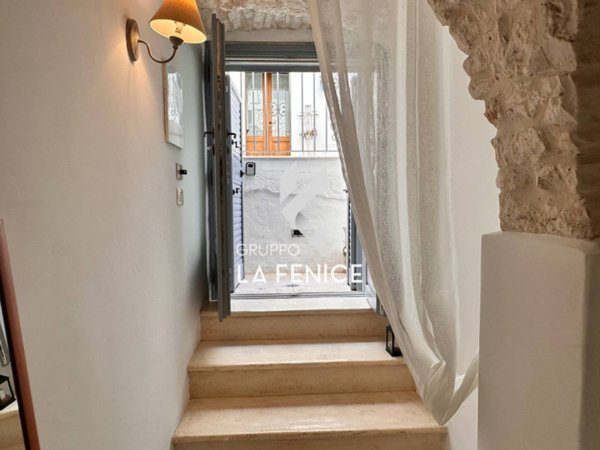 casa indipendente in vendita a Locorotondo