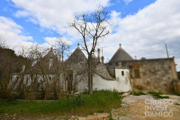 esavano in vendita a Locorotondo