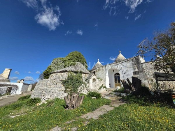 casa indipendente in vendita a Locorotondo