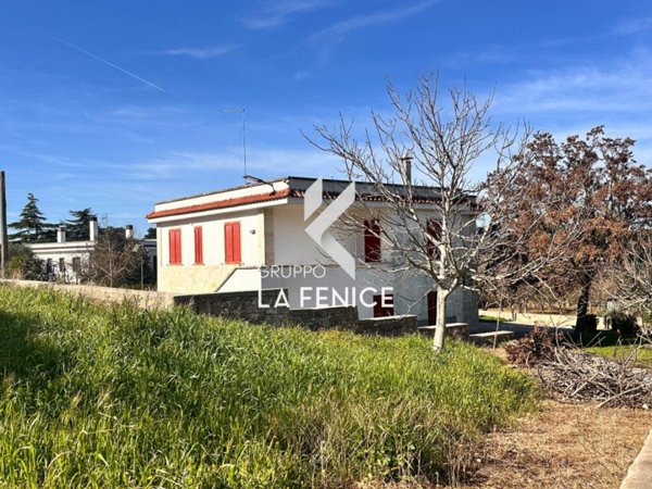 casa indipendente in vendita a Locorotondo