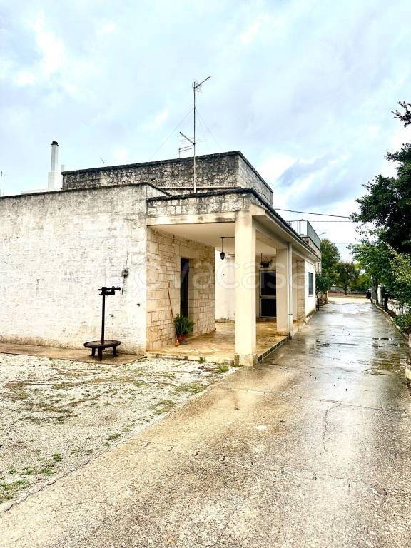 casa indipendente in vendita a Locorotondo