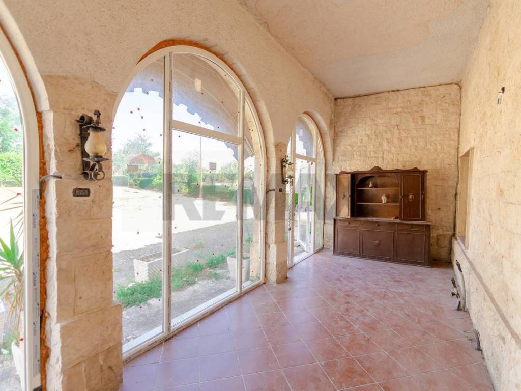 negozio in vendita a Locorotondo