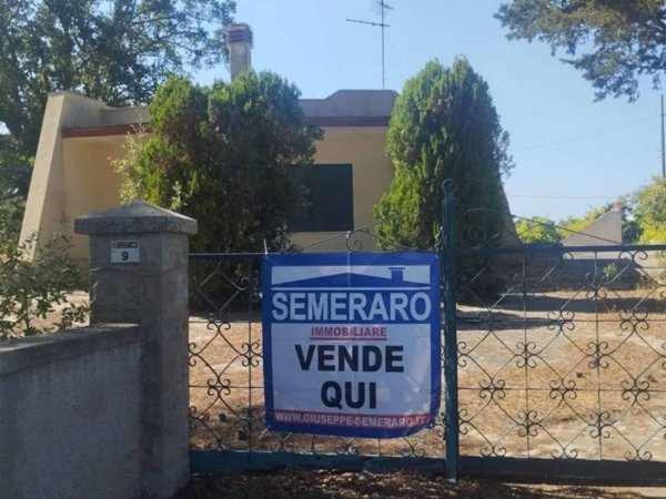 casa indipendente in vendita a Locorotondo