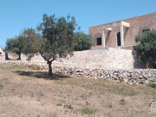 casa indipendente in vendita a Locorotondo in zona Tagaro