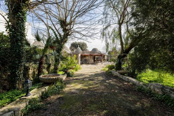 casa indipendente in vendita a Locorotondo