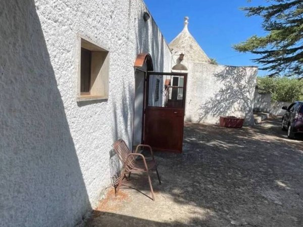 casa indipendente in vendita a Locorotondo
