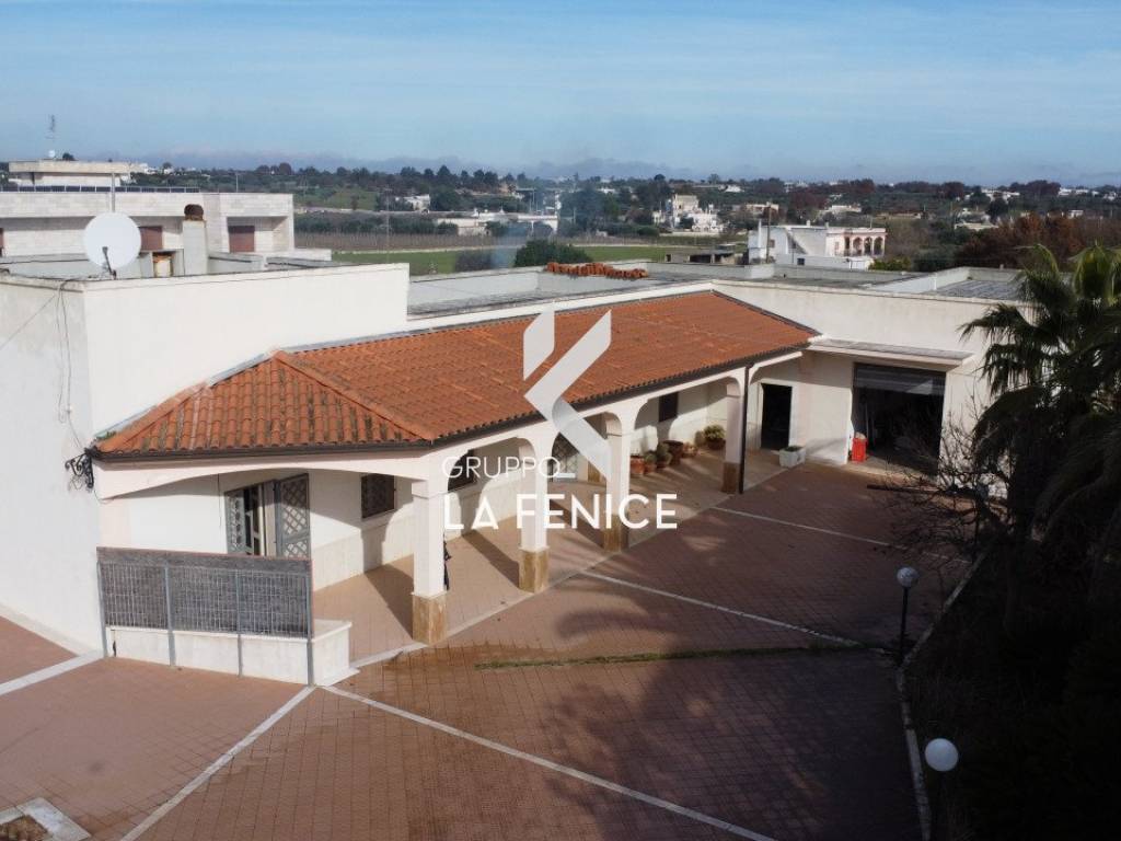 casa indipendente in vendita a Locorotondo