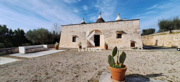 casa indipendente in vendita a Locorotondo
