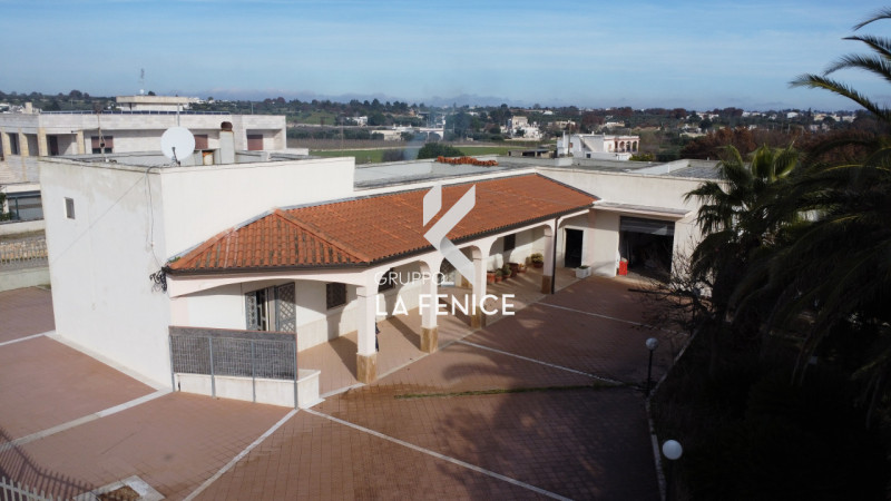 casa indipendente in vendita a Locorotondo