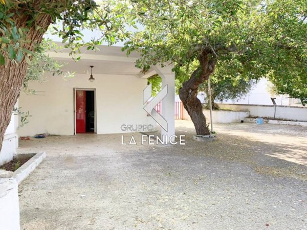 casa indipendente in vendita a Locorotondo