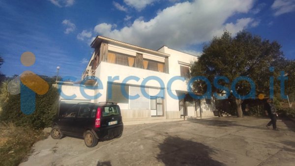 casa indipendente in vendita a Locorotondo