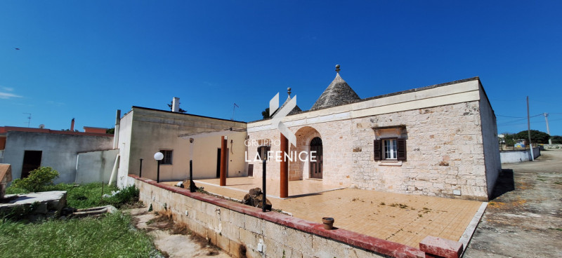 casa indipendente in vendita a Locorotondo