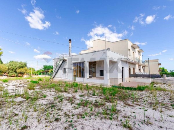 casa indipendente in vendita a Locorotondo