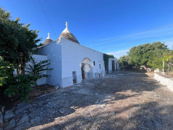casa indipendente in vendita a Locorotondo