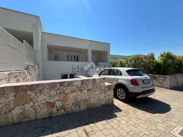 casa indipendente in vendita a Locorotondo