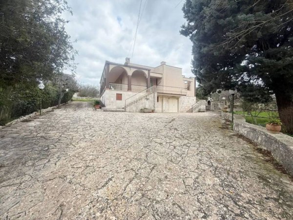 casa indipendente in vendita a Locorotondo in zona Trito