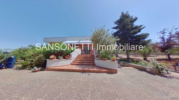 casa indipendente in vendita a Locorotondo in zona Trito