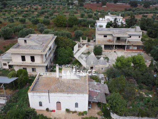 casa indipendente in vendita a Locorotondo