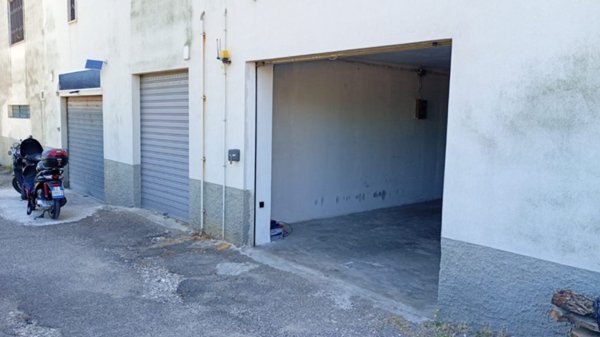 box auto in vendita a Locorotondo