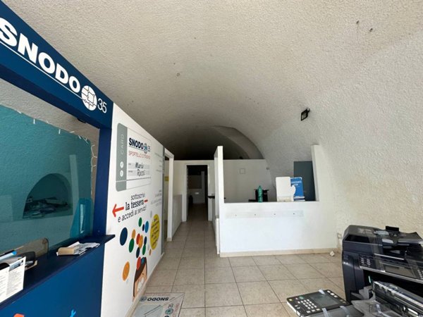negozio in vendita a Modugno