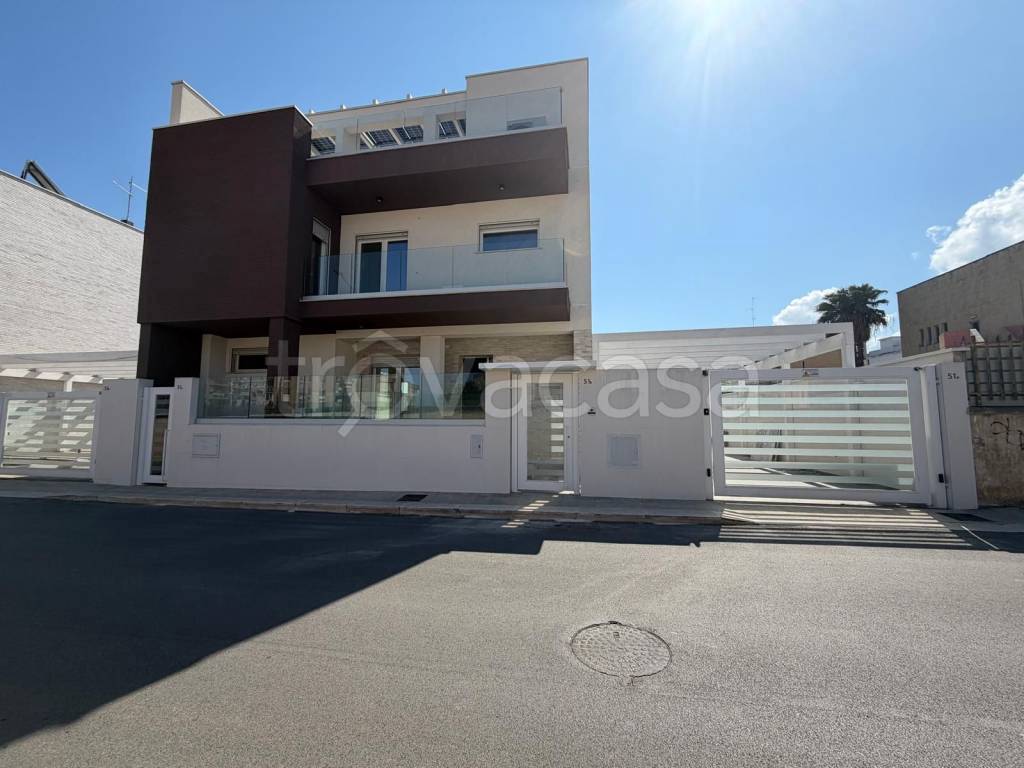 casa indipendente in vendita a Modugno