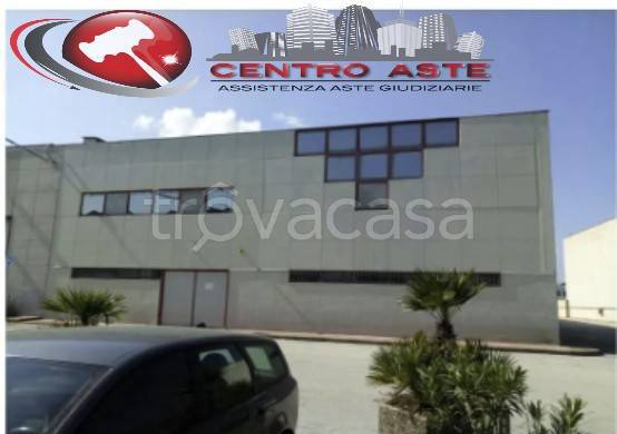 locale commerciale in vendita a Modugno