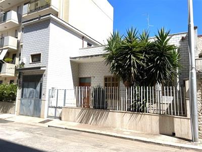 casa indipendente in vendita a Modugno