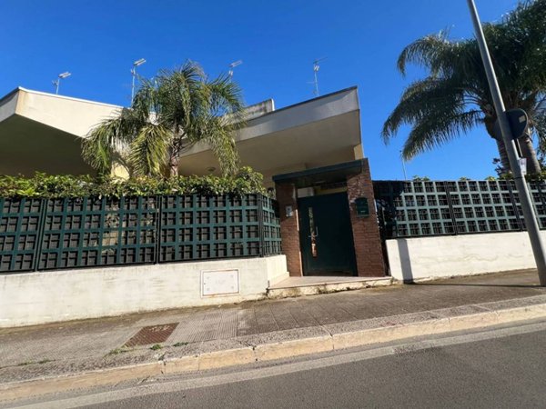 casa indipendente in vendita a Modugno