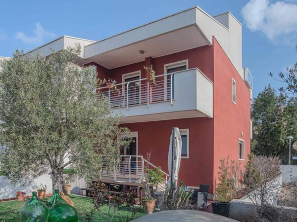 casa indipendente in vendita a Modugno
